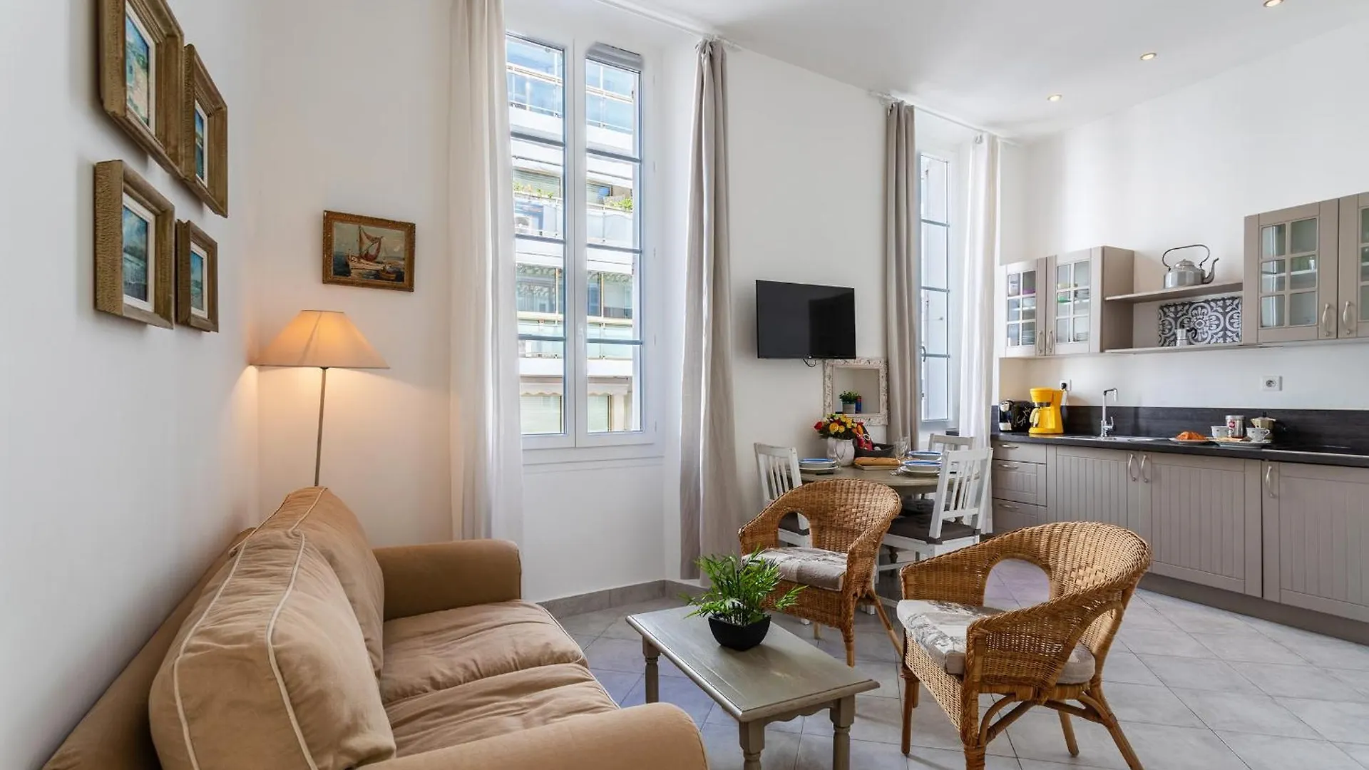 Apartamento Freres PradignacLAT1101 Cannes 0*,  Francia